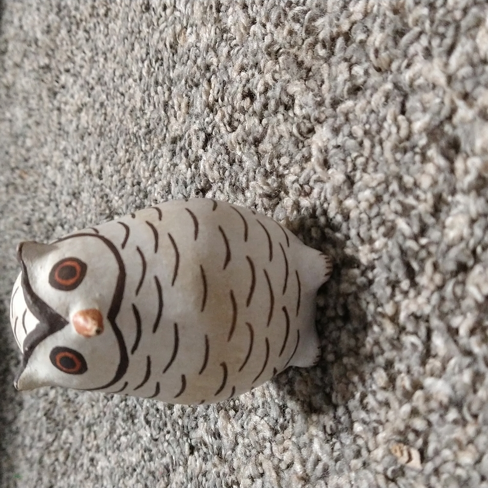 Vintage Acoma N.M. owl signed